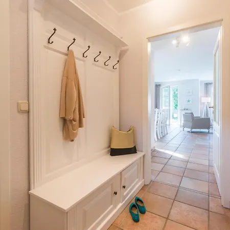 Holiday home Raemel Haus _sterntaucher_ Zingst